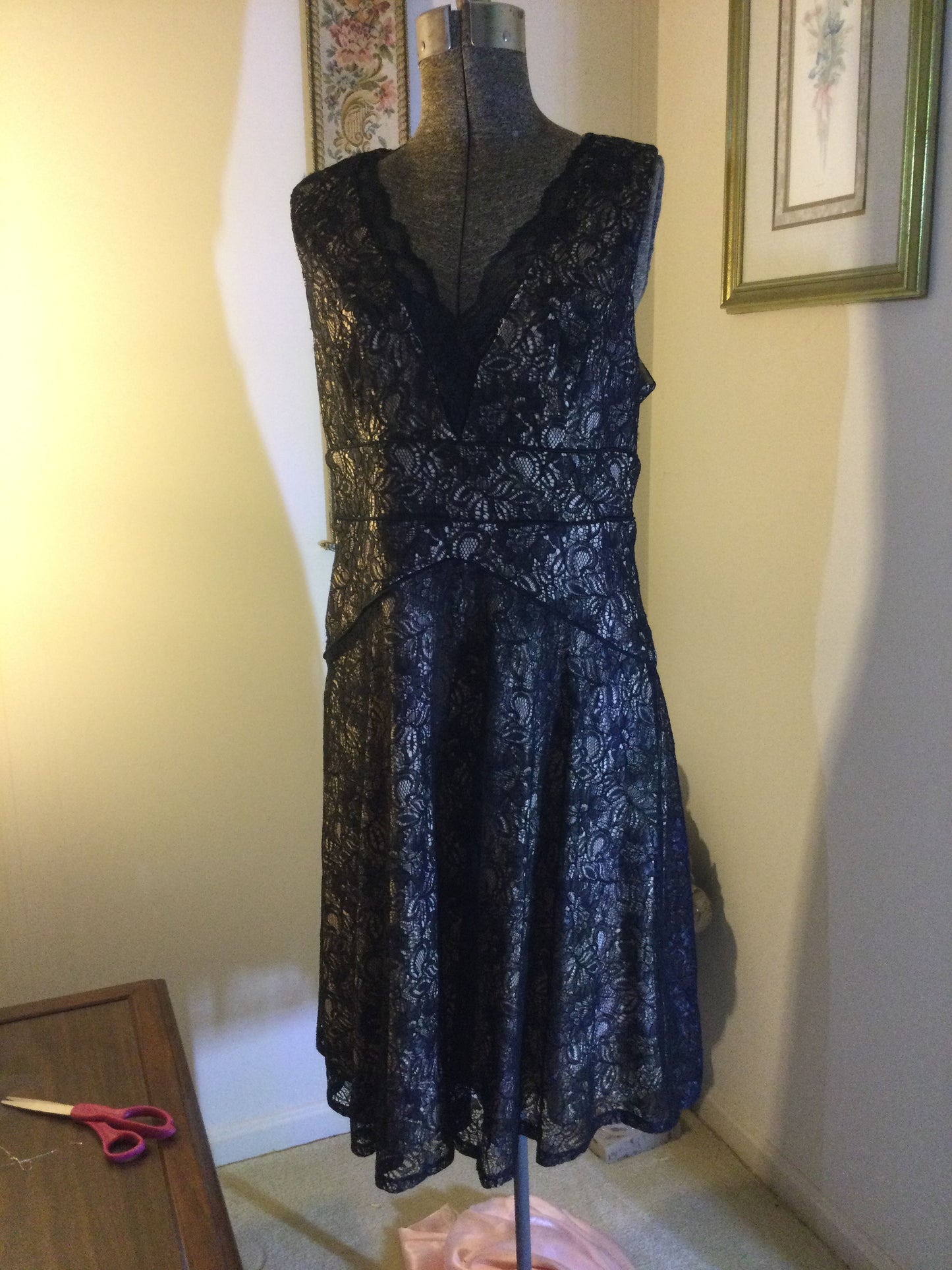 (AD#)Dress Size 10- Adrianna Papell Black Lace