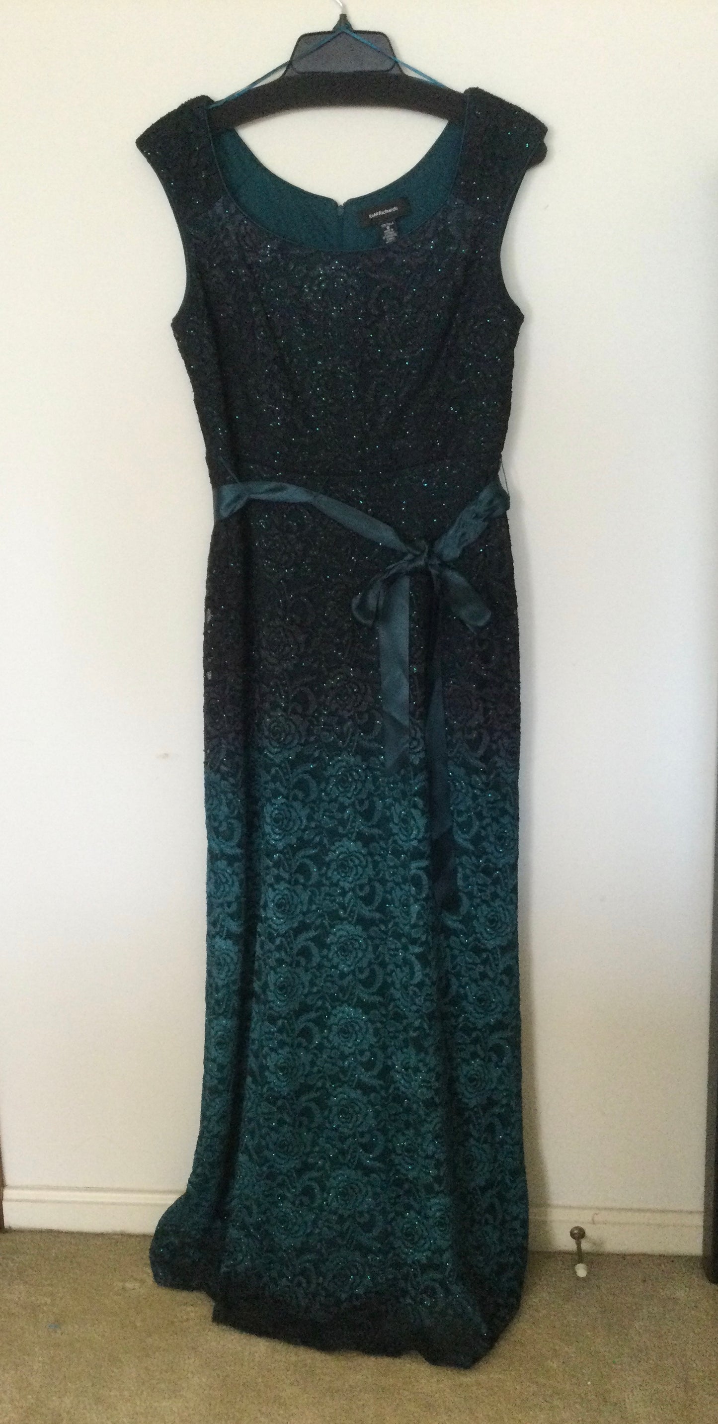 (AD#) Dress Sz 8 R&M Richards Formal